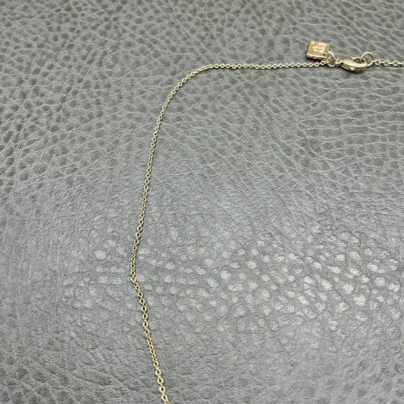 Banana Republic Arrow Necklace Gold Tone Dainty Bar Pave Crystal Pendant Womens - Picture 4 of 8